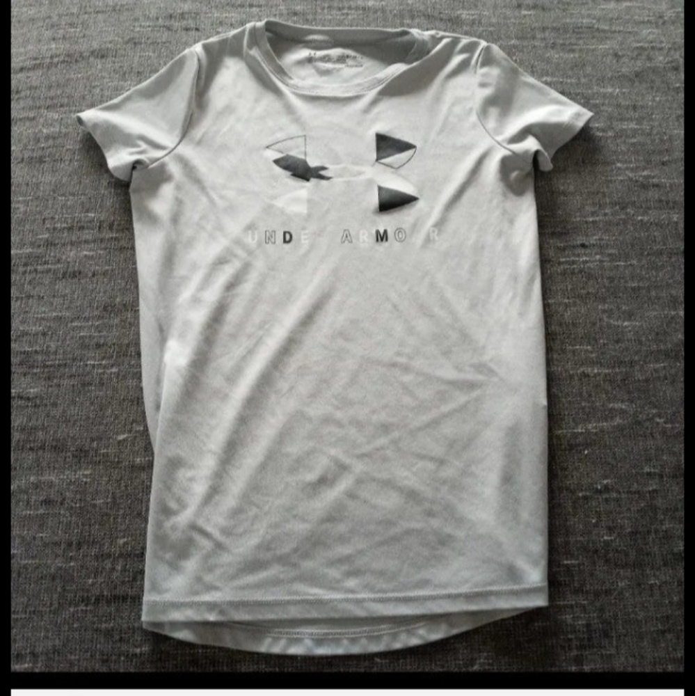 Under Armour Tshirt large